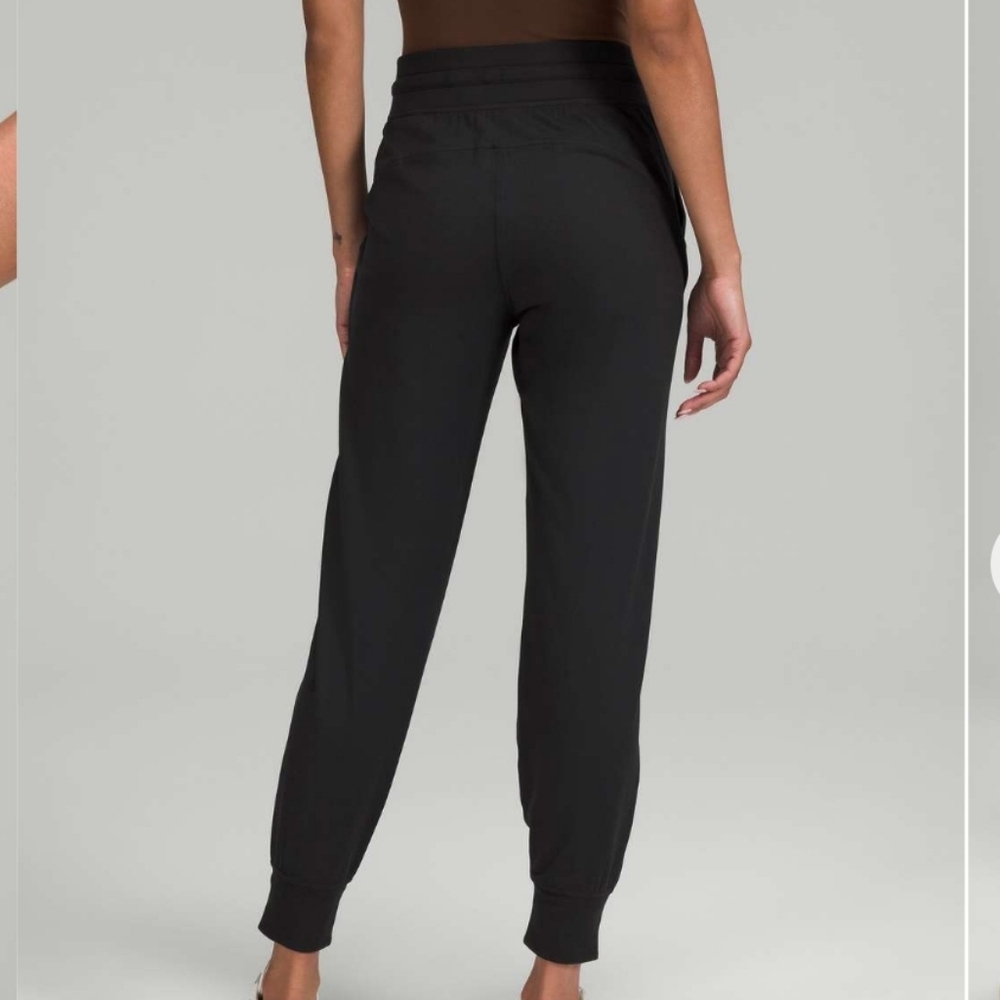 Lululemon Ready To Rulu 28"